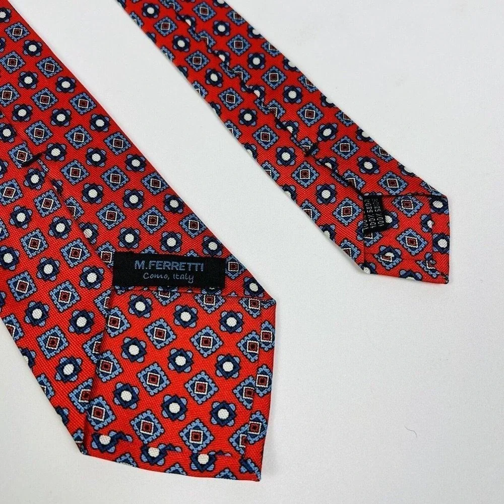 NWOT M. FERRETTI Red w/ Blue White & Red Silk Mens Necktie 3.25